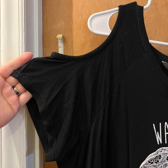 Size 2X - Justify - Black Cold-Shoulder "Wanderlust" Elephant Knit Pullover - Picture 4 of 6